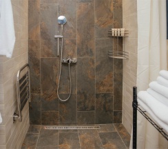 Стандарт улучшенный - оснащен оборудованием для малоподвижных граждан в Игуана