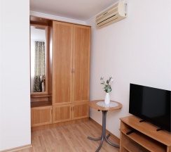 Номер Полулюкс 3-8 в Интурист