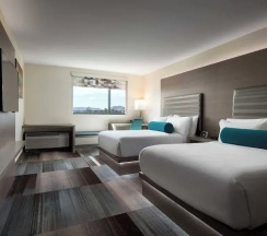 Четырёхместный номер Standard с видом на воду в Aloft Scottsdale