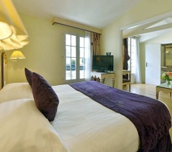 Четырёхместный номер Standard в Hôtel Suites Unic Renoir Saint Germain