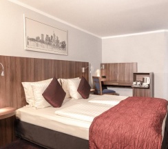 Двухместный номер Comfort 2 отдельные кровати в Ramada by Wyndham Frankfurt Central Station
