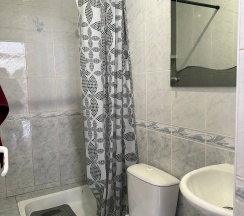 Трехместный номер с двуспальной и односпальной кроватью в Самсар