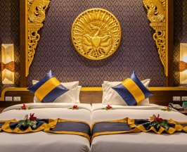 Двухместный номер Superior Royal Blue Wing двуспальная кровать в Курортный отель Kata Palm Resort