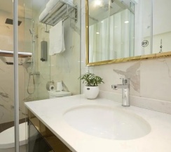 Двухместный номер No Window (двуспальная кровать) в Meego Qingwen Hotel