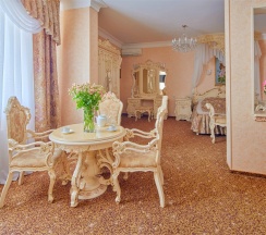 Королевский Люкс в Чеботарёвъ