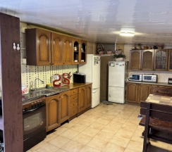 Апартаменты с 3 комнатами с красивым видом из окна в Как дома