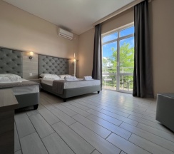 Улучшенный трехместный  номер 1 этаж в Moon