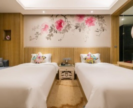 Двухместный номер Superior с видом на город двуспальная кровать в Paco Hotel Guangzhou Dongfeng Road Branch