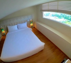 Семейный номер Standard с видом на город в Panphuree Residence