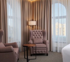 Представительский люкс в AurA City Hotel