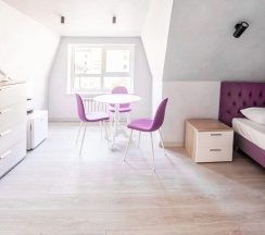 Номер стандарт с 1 односпальной и 1 двуспальной кроватью (мансарда) в Олимп