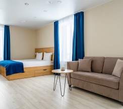 Семейный номер с двуспальной кроватью и диваном в Best Western Zoom Hotel