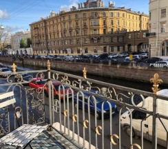 Апартаменты 2 спальни с камином у Банковского мостика в Dere-apartments