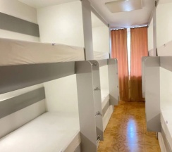 Кровать в общем номере (мужской номер) в Арктика