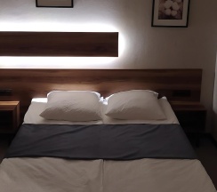 Номер комфорт семейный с 1 двуспальной кроватью в Smart Hotel Neo Туапсе