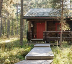 Сосновый бор 2+2 с двуспальной кроватью в Ладога озеро