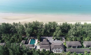Четырёхместный номер Deluxe с балконом в Southsea Khaolak Beach Resort
