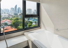 Люкс Deluxe с 2 комнатами в Staybridge Suites Bangkok Thonglor, an IHG Hotel