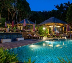 Бунгало Deluxe с видом на море в LaLaanta Hideaway Resort
