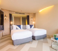 Номер SIS Directly Access Into a Jacuzzi Pool в The SIS Kata Resort — Adult Only
