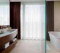 Люкс Luxury в Minsk Marriott Hotel