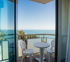 Стандарт c балконом боковой вид на море. Корпус 1 в Amza Парк