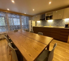 Шале Luxury с балконом и с красивым видом из окна в Аврора Country House