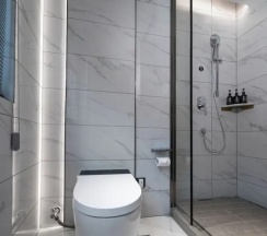 Четырёхместный семейный номер Standard с видом на город в Jinglai Hotel Jing'an District Store