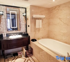 Люкс Premier в Phoenix Hotel