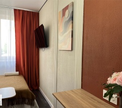 2/1 Улучшенный двухместный номер с двуспальной кроватью в By Richotels