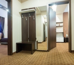 Четырёхместные апартаменты в Inter Business Bucharest Hotel