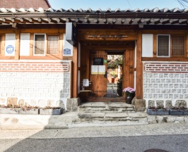 Номер Standard Пентхаус в The Place Seoul Hanok Guesthouse