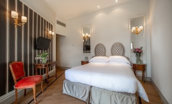 Двухместный номер Superior двуспальная кровать в Hotel Villa Flori