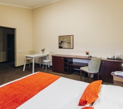 «Standard Studio» с двуспальной кроватью в Red River Hotel