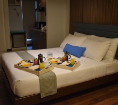 Студия Premier в H Hotels - Metro North Uno