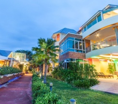 Номер Standard Пентхаус в Vartika Resovilla KuiBuri Beach Resort and Villas