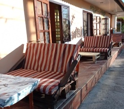 Комната стандарт с 3 односпальными кроватями в SunnyHouse