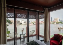 Номер Deluxe с балконом в Amdaeng Bangkok Riverside Hotel