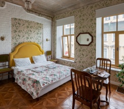 Большой двухместный номер в Metropolis Hotel