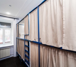 Место в 8-местном общем номере “Русская классика” в BookCase Hostel