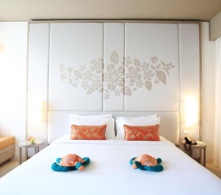 Двухместный номер Superior с видом на бассейн двуспальная кровать в Proud Phuket