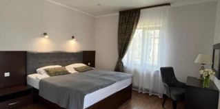 Геленджик: Коттедж Торик