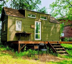 Изумрудный tiny house в Шведские дачи