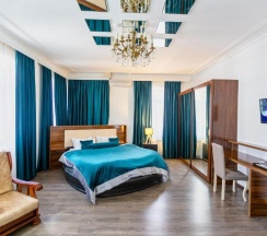 Двухместный номер Deluxe двуспальная кровать в Royal Palace Hotel Baku