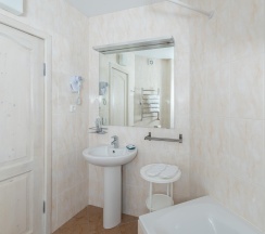 Номер стандарт с 1 двуспальной кроватью в Loyal Guest House