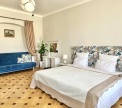 3ех комнатная квартира. пр. Невский д.63 в Goodrest