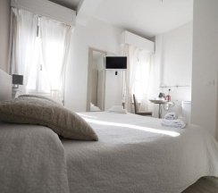 Двухместный номер Standard двуспальная кровать в Al Portico Guest House Venezia