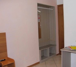 Двухместный номер Economy с видом на город двуспальная кровать в Hotel Adelchi