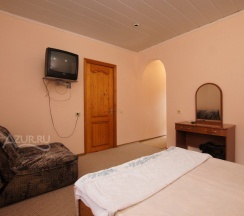 Трёхместный номер Standard в Кедр