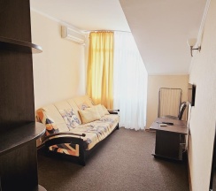 2-комнатный номер полулюкс семейный (мансарда) в Валенсия